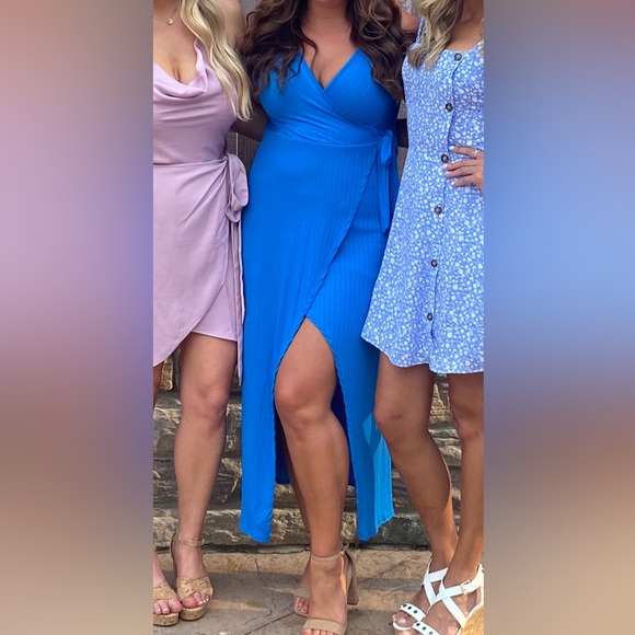 Dresses & Skirts - TURQUOISE STATEMENT DRESS
